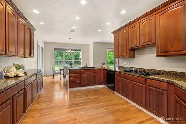 7841 Canterwood Drive SE, Olympia, WA 98513