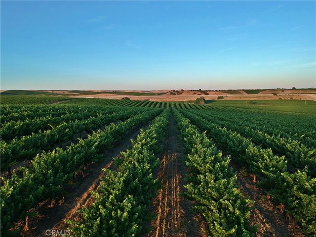 2980 Pleasant Rd, San Miguel, CA 93451