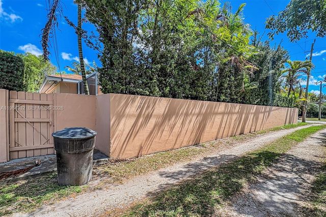 1800 Miami Springs Avenue, Miami Springs, FL 33166