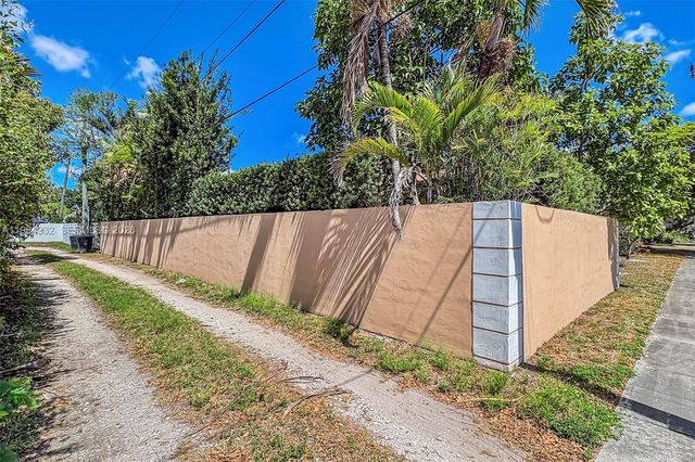 1800 Miami Springs Avenue, Miami Springs, FL 33166
