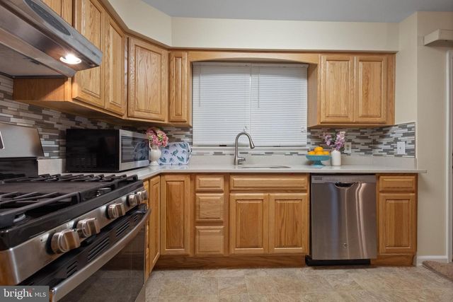 27 KETCH CT, Tuckerton, NJ 08087