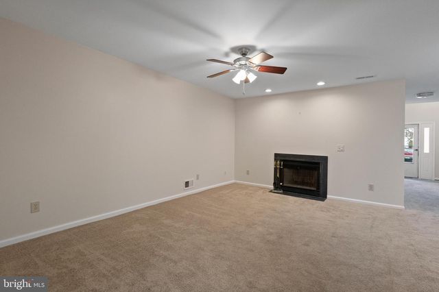 27 KETCH CT, Tuckerton, NJ 08087