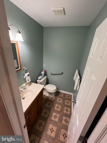 27 KETCH CT, Tuckerton, NJ 08087