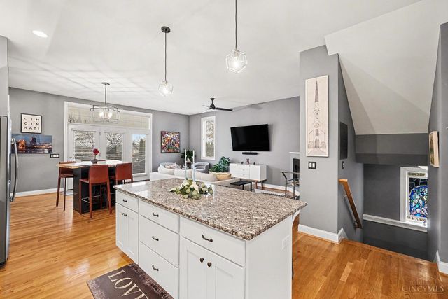 2734 Cleinview Avenue, Cincinnati, OH 45206