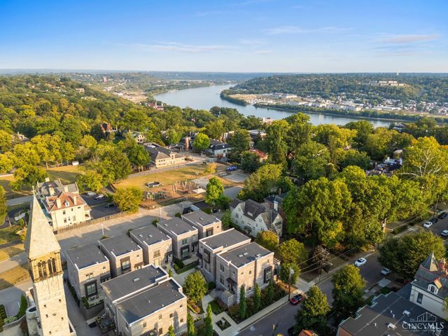 2734 Cleinview Avenue, Cincinnati, OH 45206