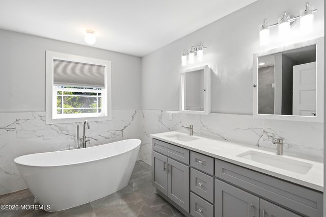 295 Coolidge Avenue, Bayville, NJ 08721