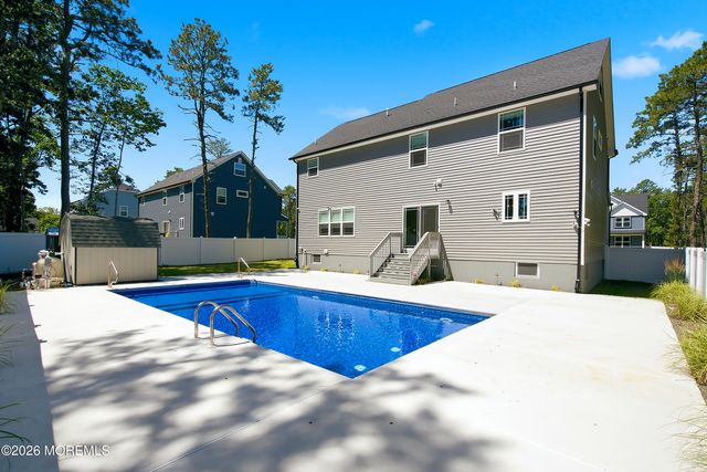 295 Coolidge Avenue, Bayville, NJ 08721