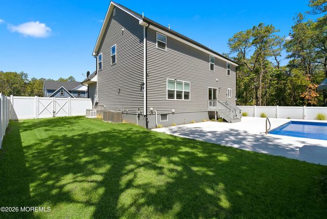 295 Coolidge Avenue, Bayville, NJ 08721