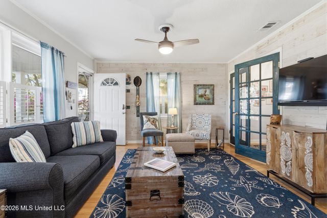 1409 Porter Avenue, Ocean Springs, MS 39564