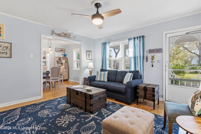 1409 Porter Avenue, Ocean Springs, MS 39564