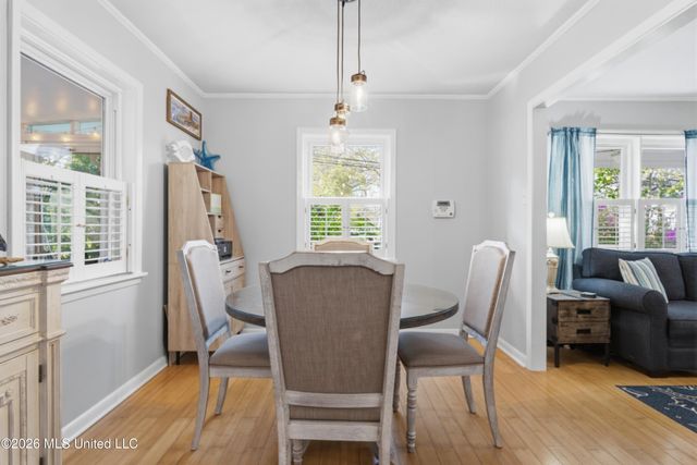 1409 Porter Avenue, Ocean Springs, MS 39564