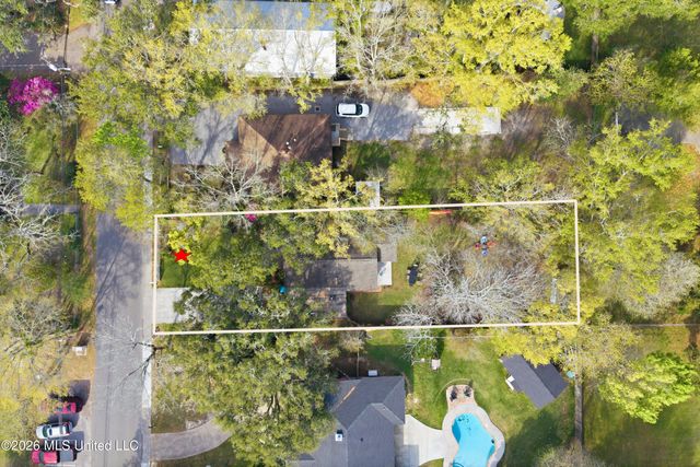 1409 Porter Avenue, Ocean Springs, MS 39564