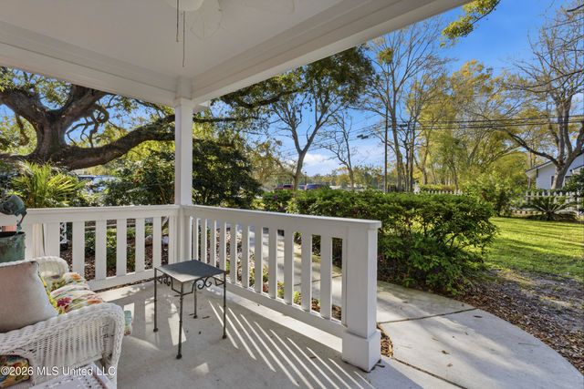 1409 Porter Avenue, Ocean Springs, MS 39564