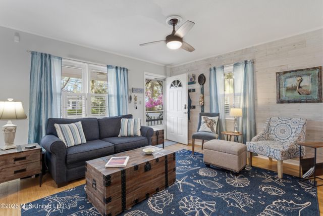 1409 Porter Avenue, Ocean Springs, MS 39564