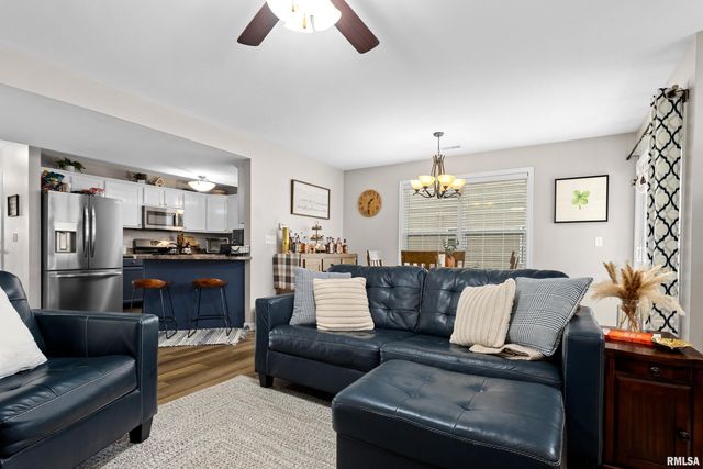 1107 DIXON Street, Washington, IL 61571