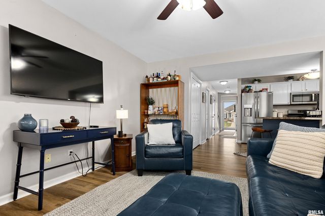 1107 DIXON Street, Washington, IL 61571