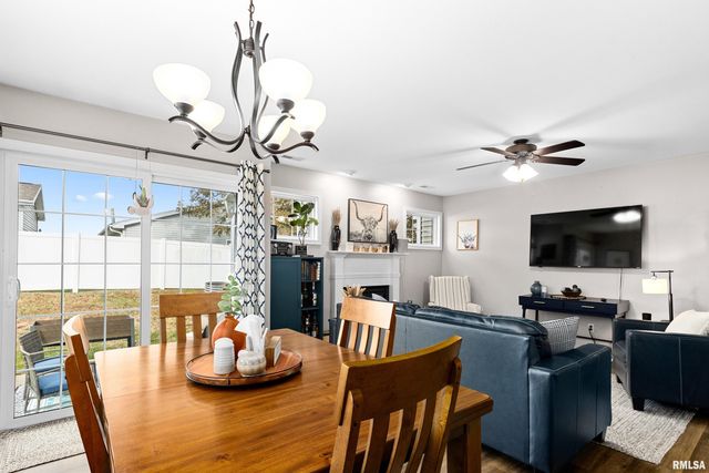 1107 DIXON Street, Washington, IL 61571