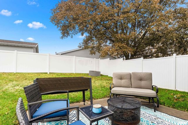 1107 DIXON Street, Washington, IL 61571