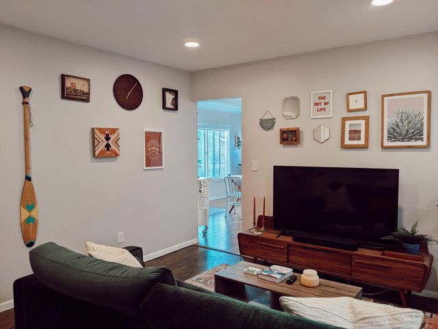 680 Juno Avenue, Saint Paul, MN 55102