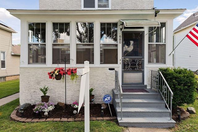 680 Juno Avenue, Saint Paul, MN 55102