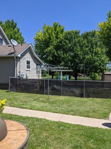 680 Juno Avenue, Saint Paul, MN 55102
