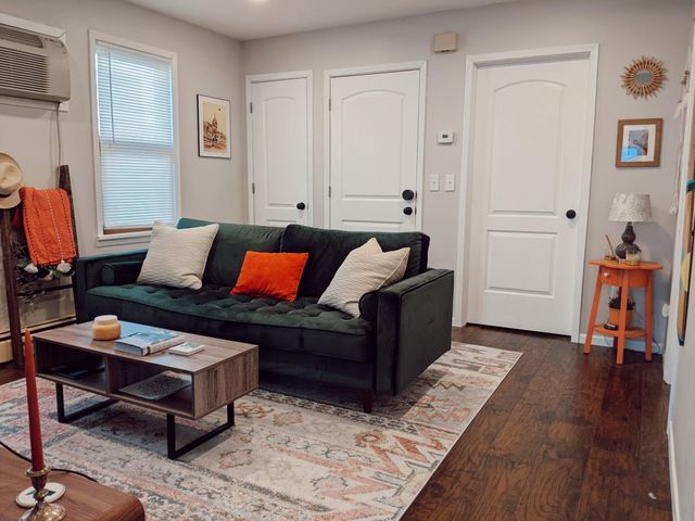 680 Juno Avenue, Saint Paul, MN 55102