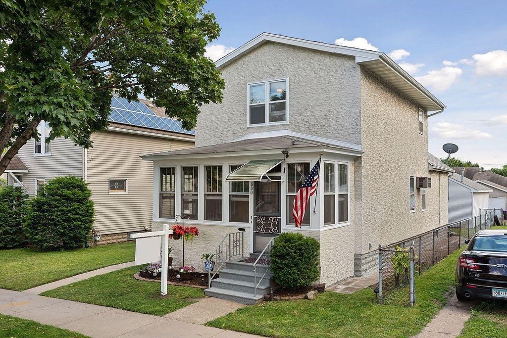 680 Juno Avenue, Saint Paul, MN 55102