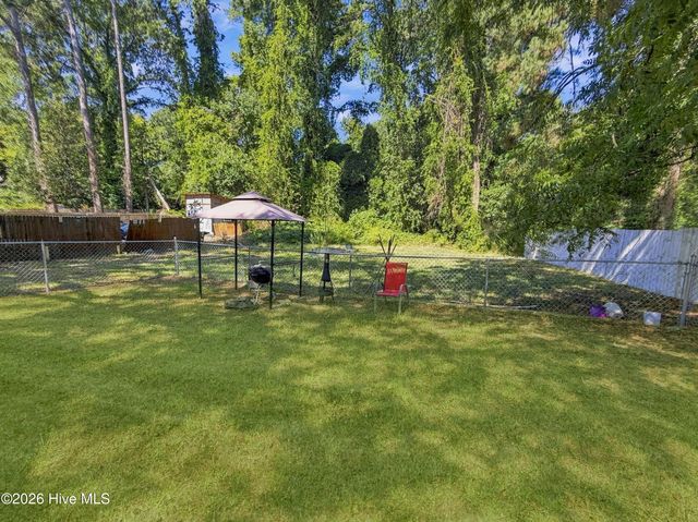 411 Raleigh Road Parkway N, Wilson, NC 27893