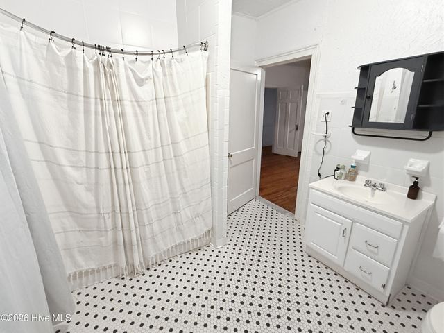 411 Raleigh Road Parkway N, Wilson, NC 27893