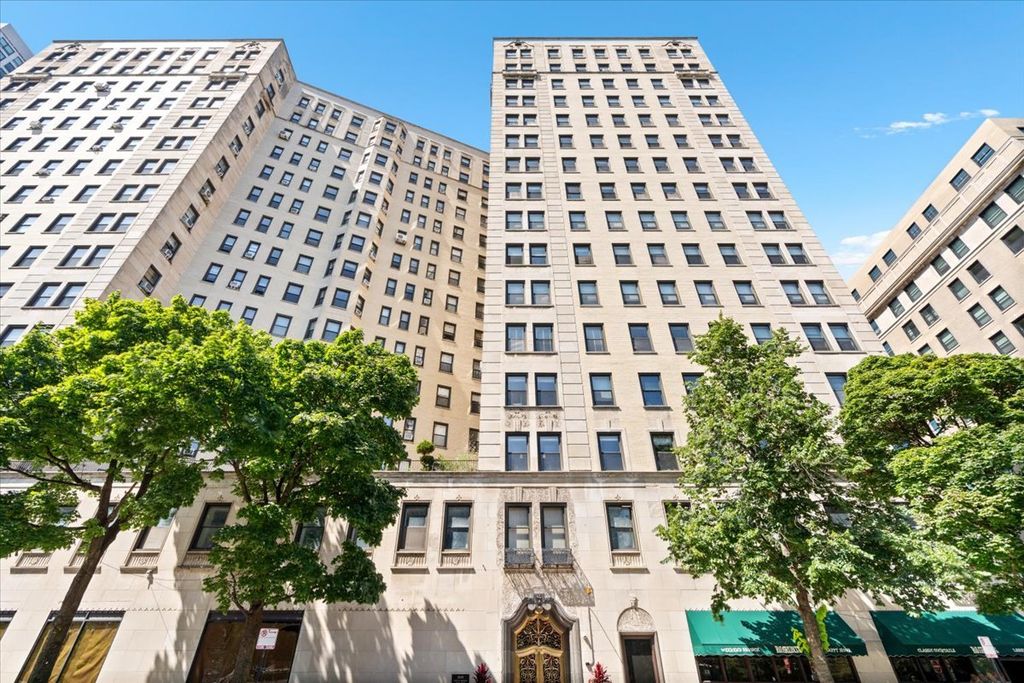2000 N Lincoln Park West 1214, Chicago, IL 60614 — exterior