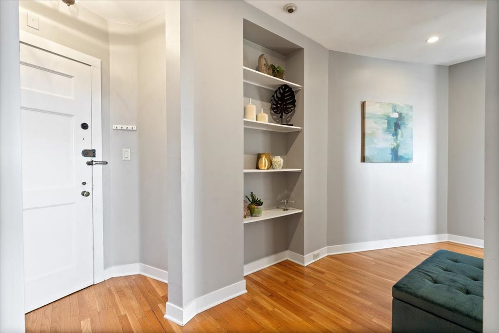 2000 N Lincoln Park West 1214, Chicago, IL 60614 — photo 4