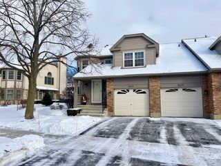 3127 N Daniels Court, Arlington Heights, IL 60004