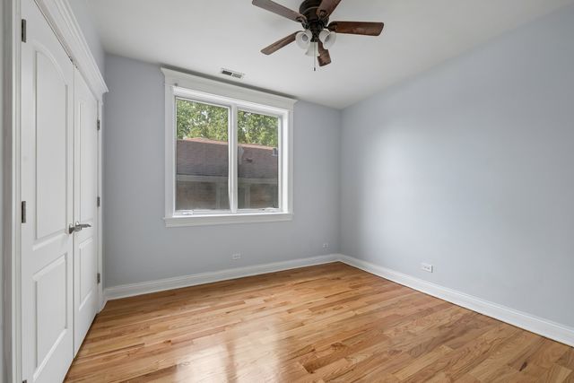 6454 N SACRAMENTO Avenue 1, Chicago, IL 60645