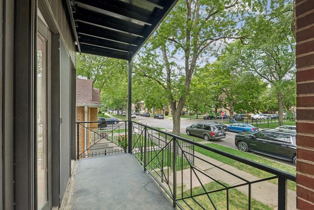 6454 N SACRAMENTO Avenue 1, Chicago, IL 60645