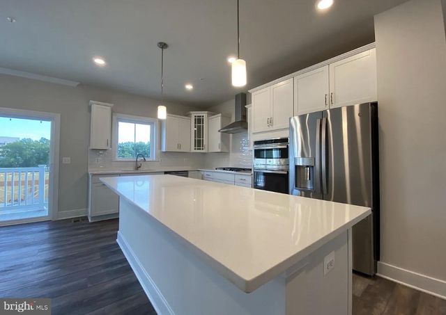 136 BLEEKER PL, Gaithersburg, MD 20878