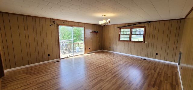 19 Turkey Scratch Rd, Spencer, TN 38585