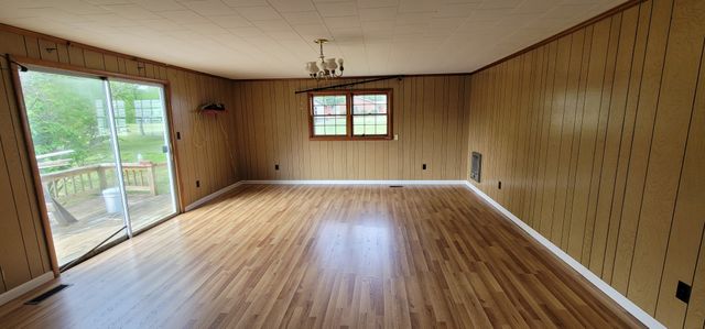 19 Turkey Scratch Rd, Spencer, TN 38585