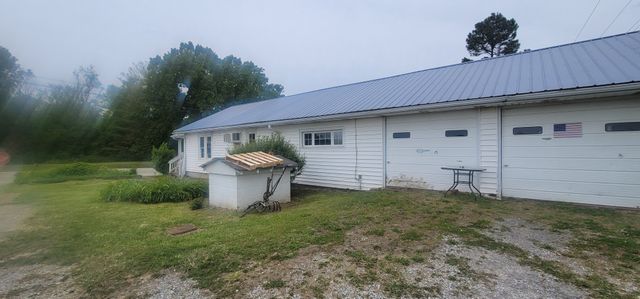 19 Turkey Scratch Rd, Spencer, TN 38585