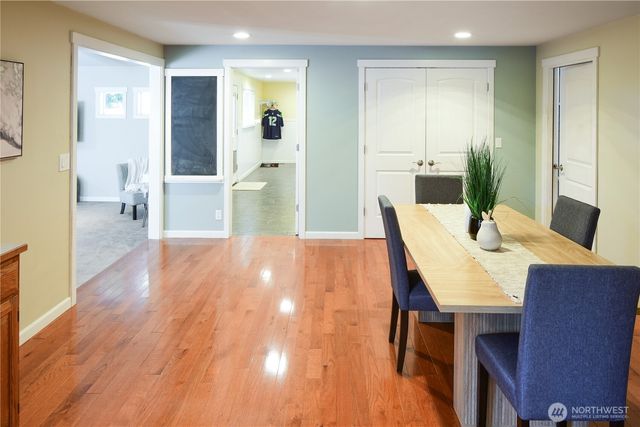 8435 NE 147th Place, Kenmore, WA 98028