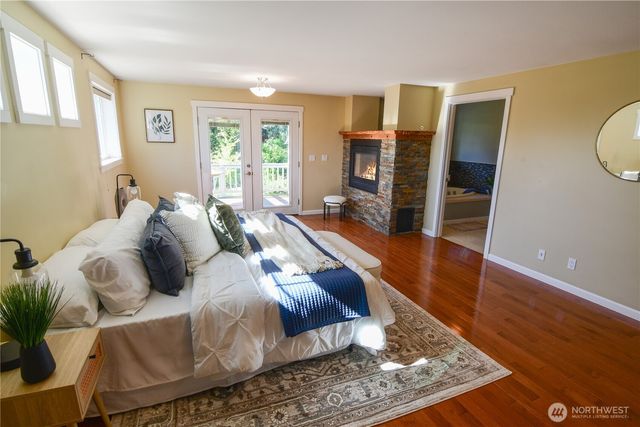 8435 NE 147th Place, Kenmore, WA 98028