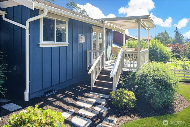 8435 NE 147th Place, Kenmore, WA 98028