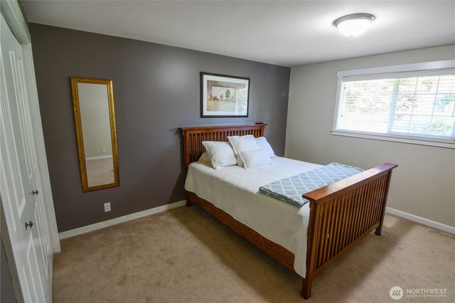 8435 NE 147th Place, Kenmore, WA 98028