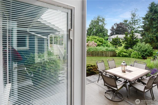 8435 NE 147th Place, Kenmore, WA 98028