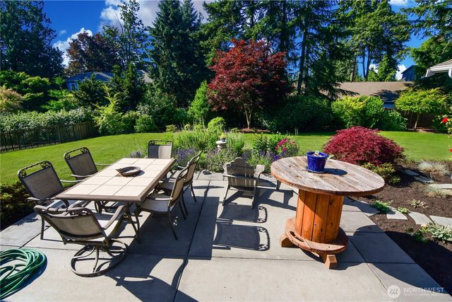 8435 NE 147th Place, Kenmore, WA 98028