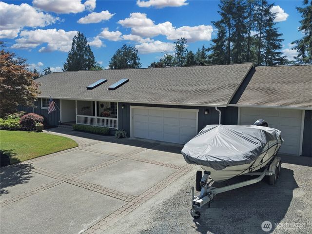 8435 NE 147th Place, Kenmore, WA 98028