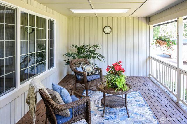 8435 NE 147th Place, Kenmore, WA 98028