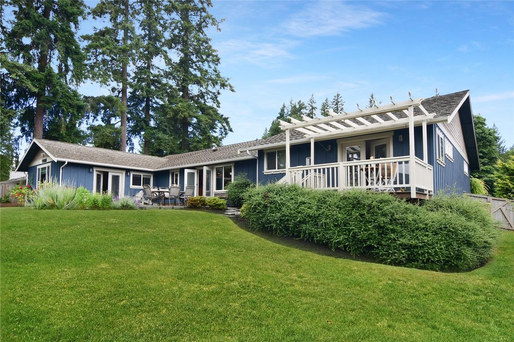 8435 NE 147th Place, Kenmore, WA 98028