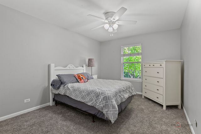 7510 Clarewood Lane, Gurnee, IL 60031