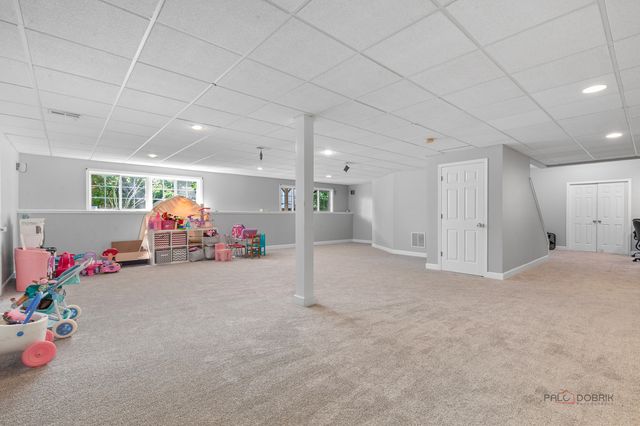 7510 Clarewood Lane, Gurnee, IL 60031