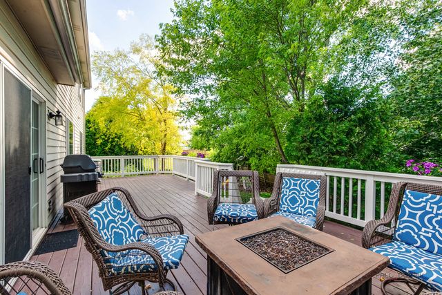 7510 Clarewood Lane, Gurnee, IL 60031